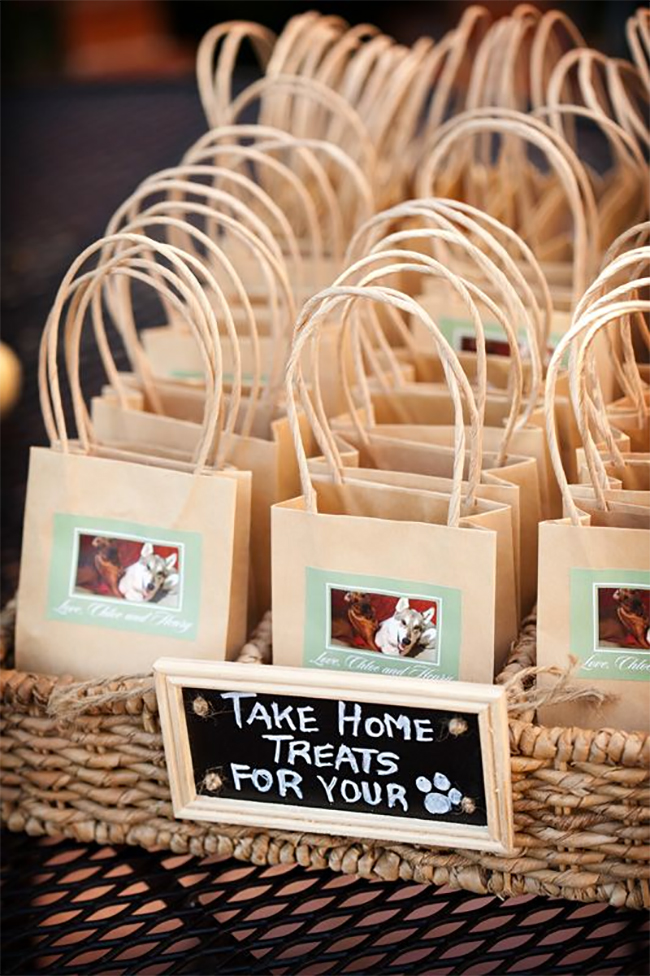 ... HOMAGE TO YOUR FUR CHILDREN BY SENDING HOME ?DOGGIE BAG? FAVORS