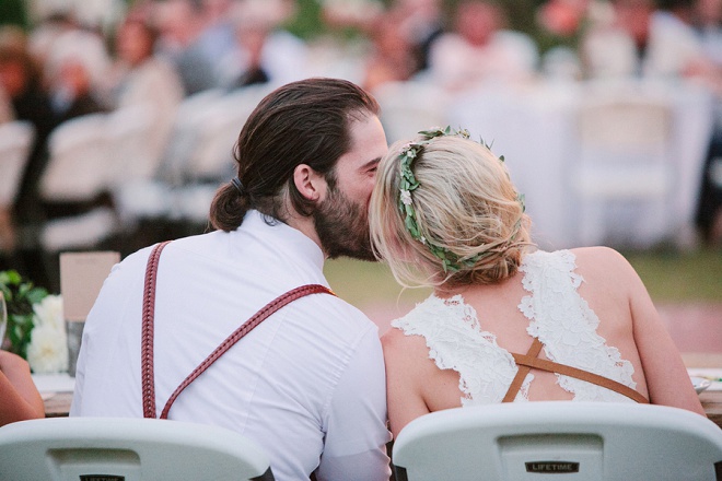 Nós amamos este casal querida e seu casamento quintal!