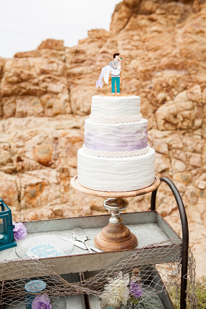 Learn How To Customize Your Own Wedding Cake Plate With Vinyl!